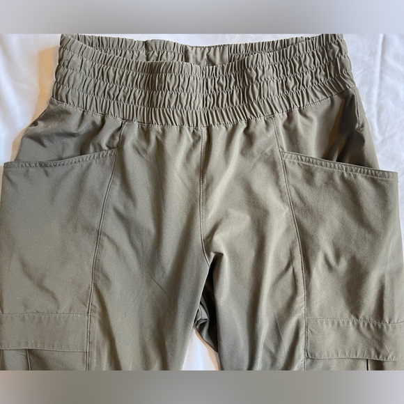 prAna Kinetic Capri Pants – Olive Green, Pull-On with Pockets - Picture 4 of 8